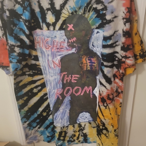 TravisScott - Picture 2 of 2